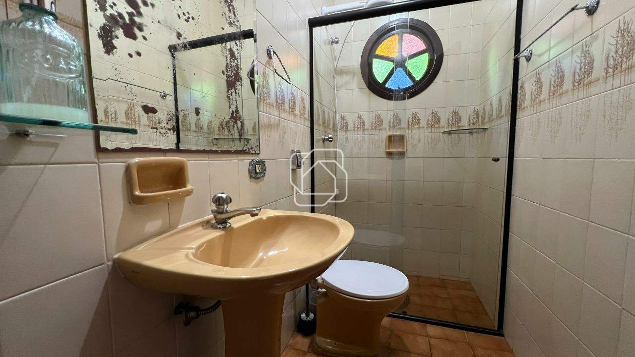 Casa de Condomínio à venda em Indaiatuba - SP - Vale das Laranjeiras: Banheiro