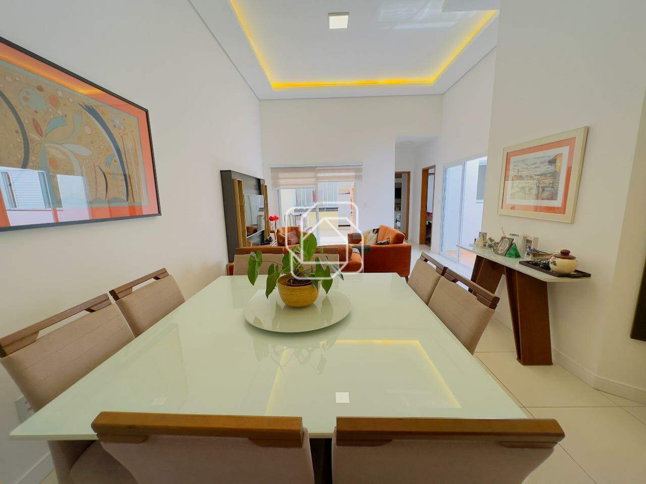 Casa de Condomínio à venda em Salto - SP - Village Moutonnée: Sala de jantar
