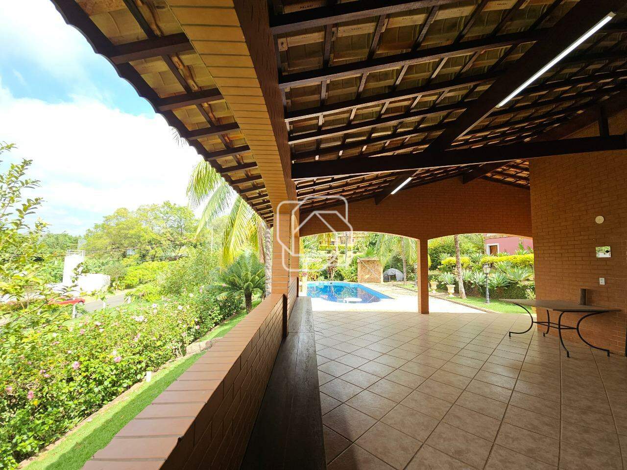 Casa de Condomínio à venda em Indaiatuba - SP - Vale das Laranjeiras: Varanda