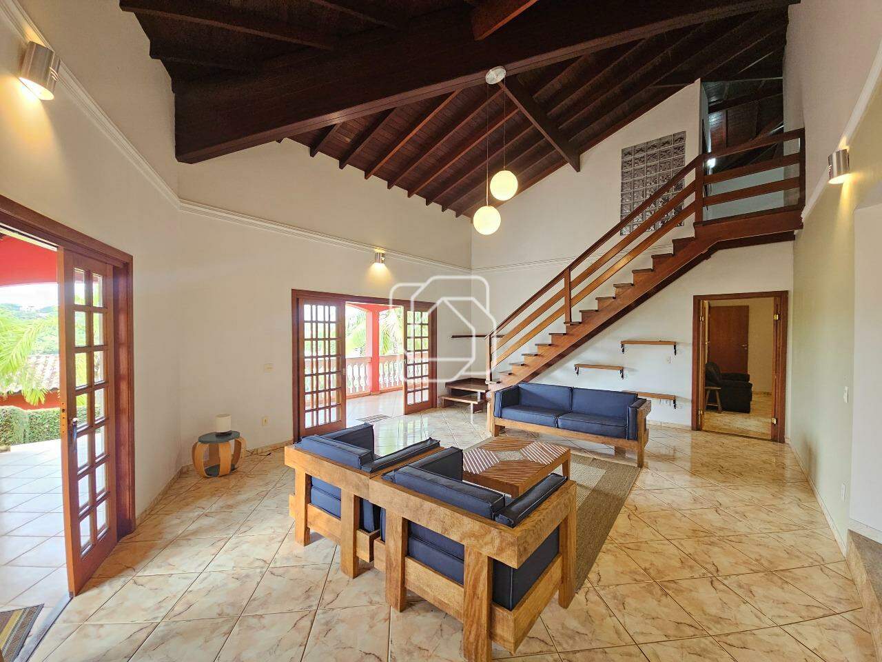 Casa de Condomínio à venda em Indaiatuba - SP - Vale das Laranjeiras: Sala de estar