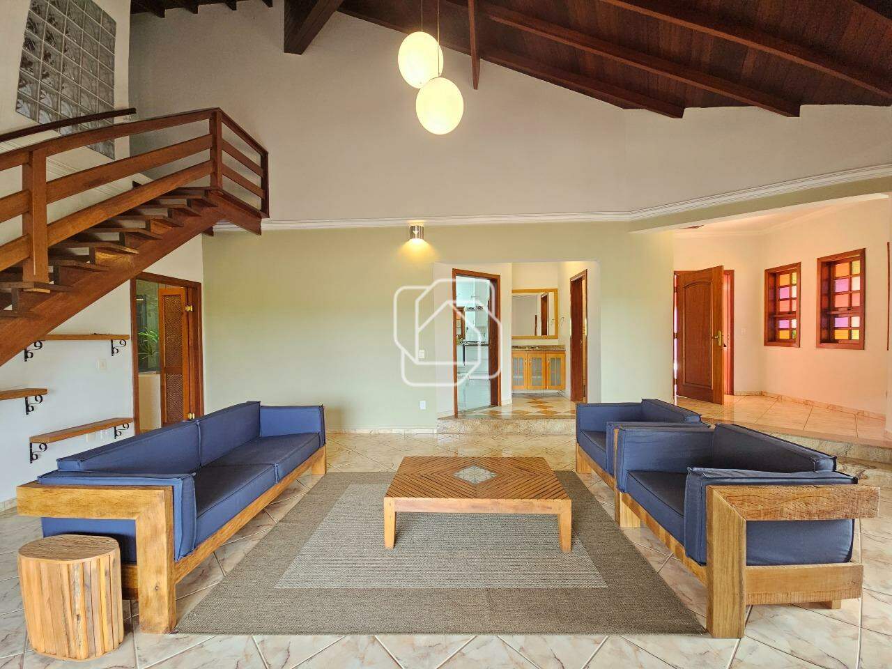 Casa de Condomínio à venda em Indaiatuba - SP - Vale das Laranjeiras: Sala de estar