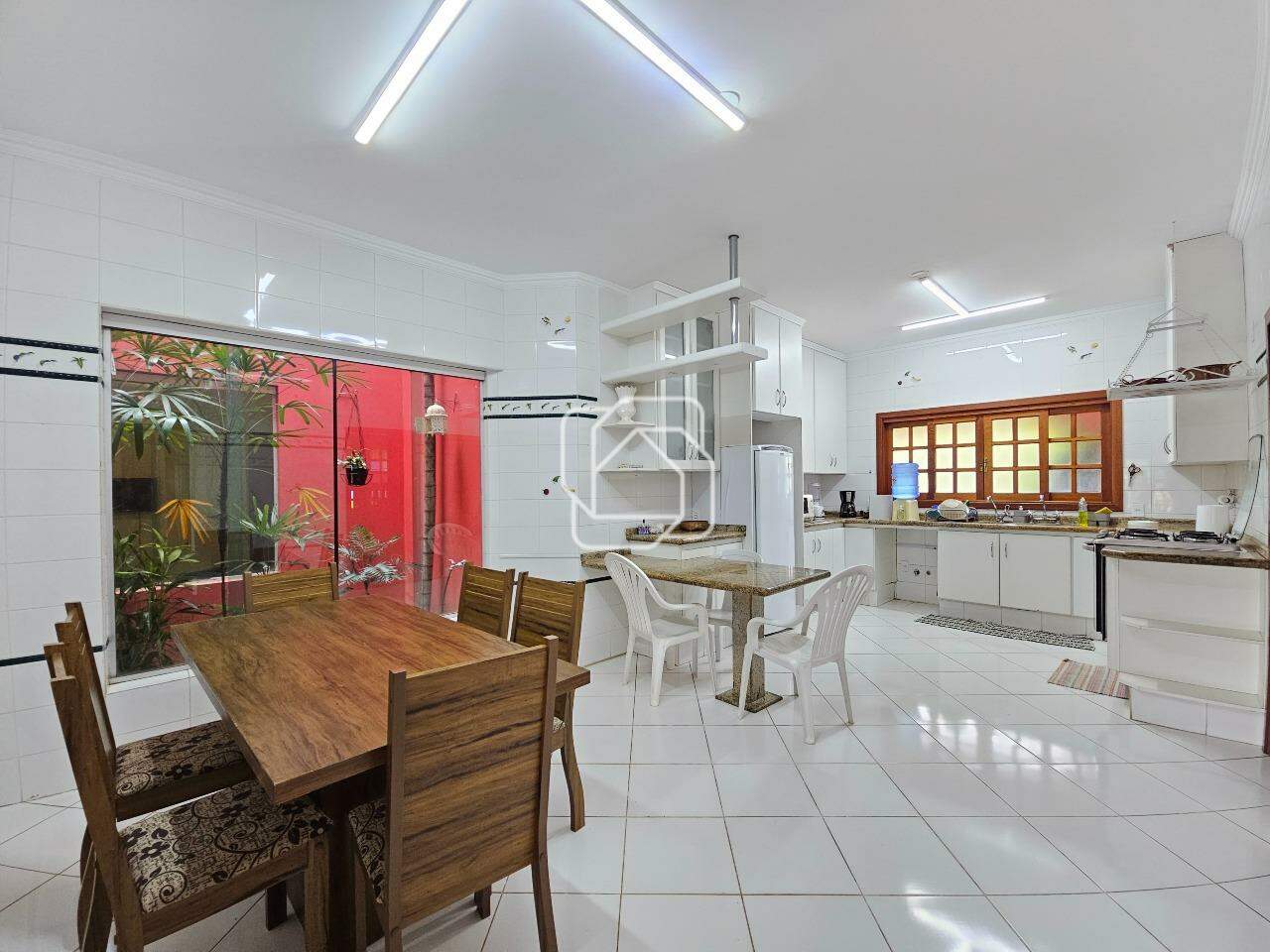 Casa de Condomínio à venda em Indaiatuba - SP - Vale das Laranjeiras: Sala de jantar