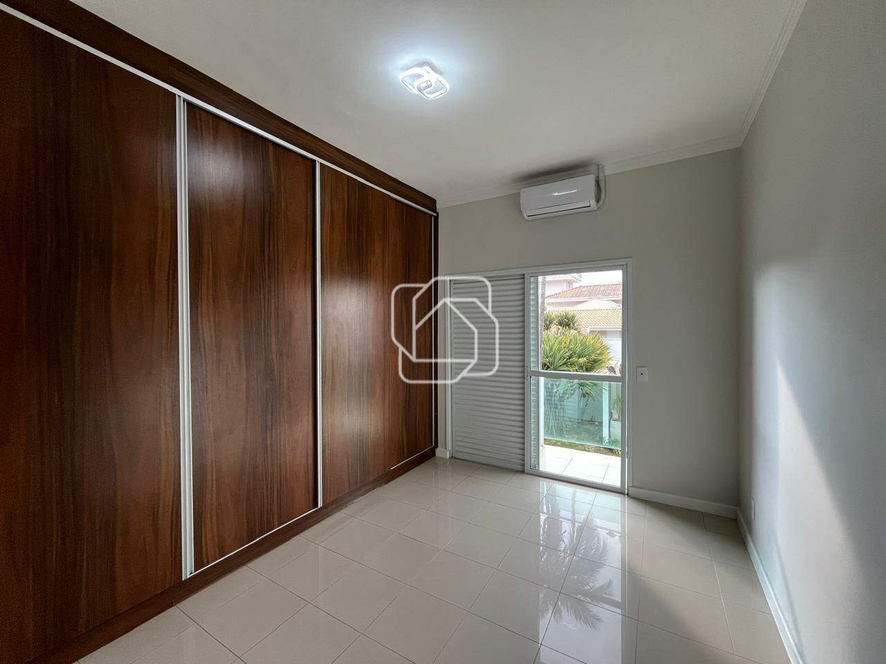 Casa de Condomínio para aluguel em Indaiatuba - SP - Jardim Portal dos Ipês: Dormitório
