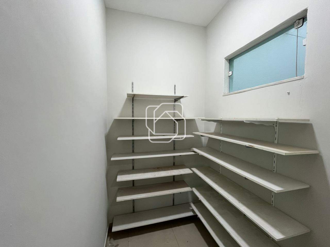 Casa de Condomínio para aluguel em Indaiatuba - SP - Jardim Portal dos Ipês: Desoensa