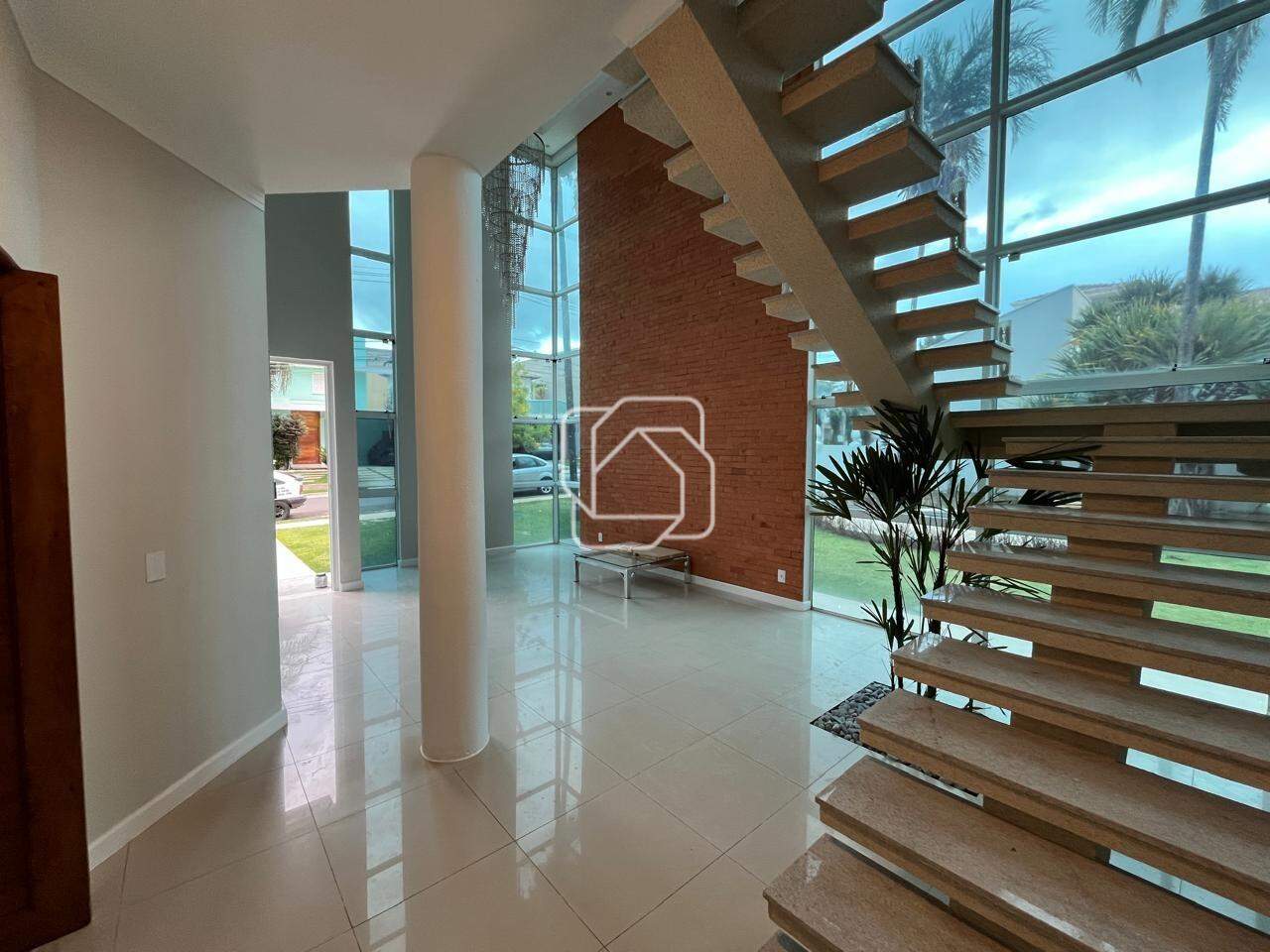 Casa de Condomínio para aluguel em Indaiatuba - SP - Jardim Portal dos Ipês: Sala de estar