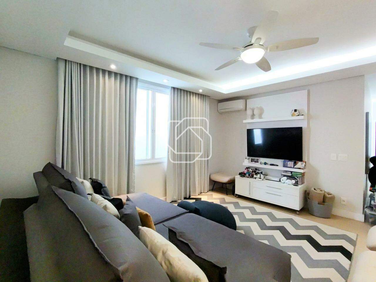 Casa de Condomínio à venda em Itu - SP - Parque do Varvito: Sala de TV piso superior