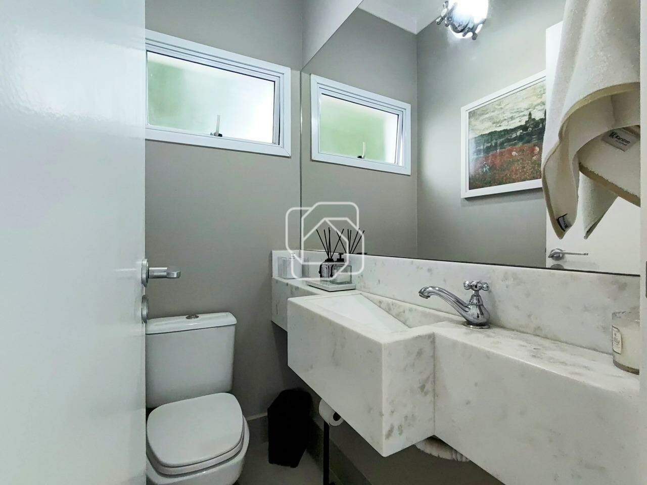 Casa de Condomínio à venda em Itu - SP - Parque do Varvito: Lavabo externo