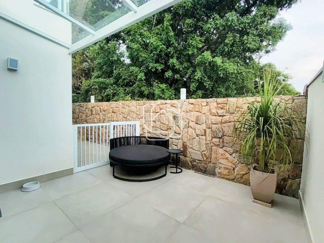 Casa de Condomínio à venda em Itu - SP - Parque do Varvito: Área externa