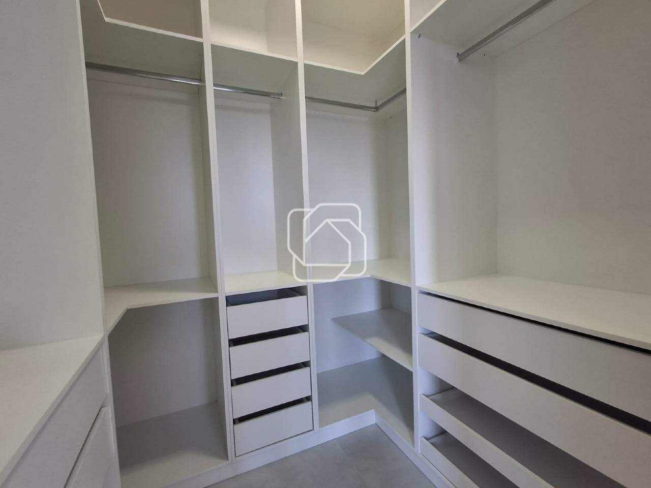 Casa de Condomínio para aluguel em Indaiatuba - SP - Jardim Toscana: Closet