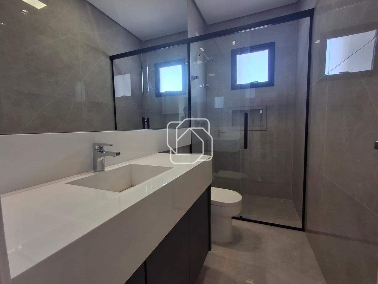 Casa de Condomínio para aluguel em Indaiatuba - SP - Jardim Toscana: Banheiro