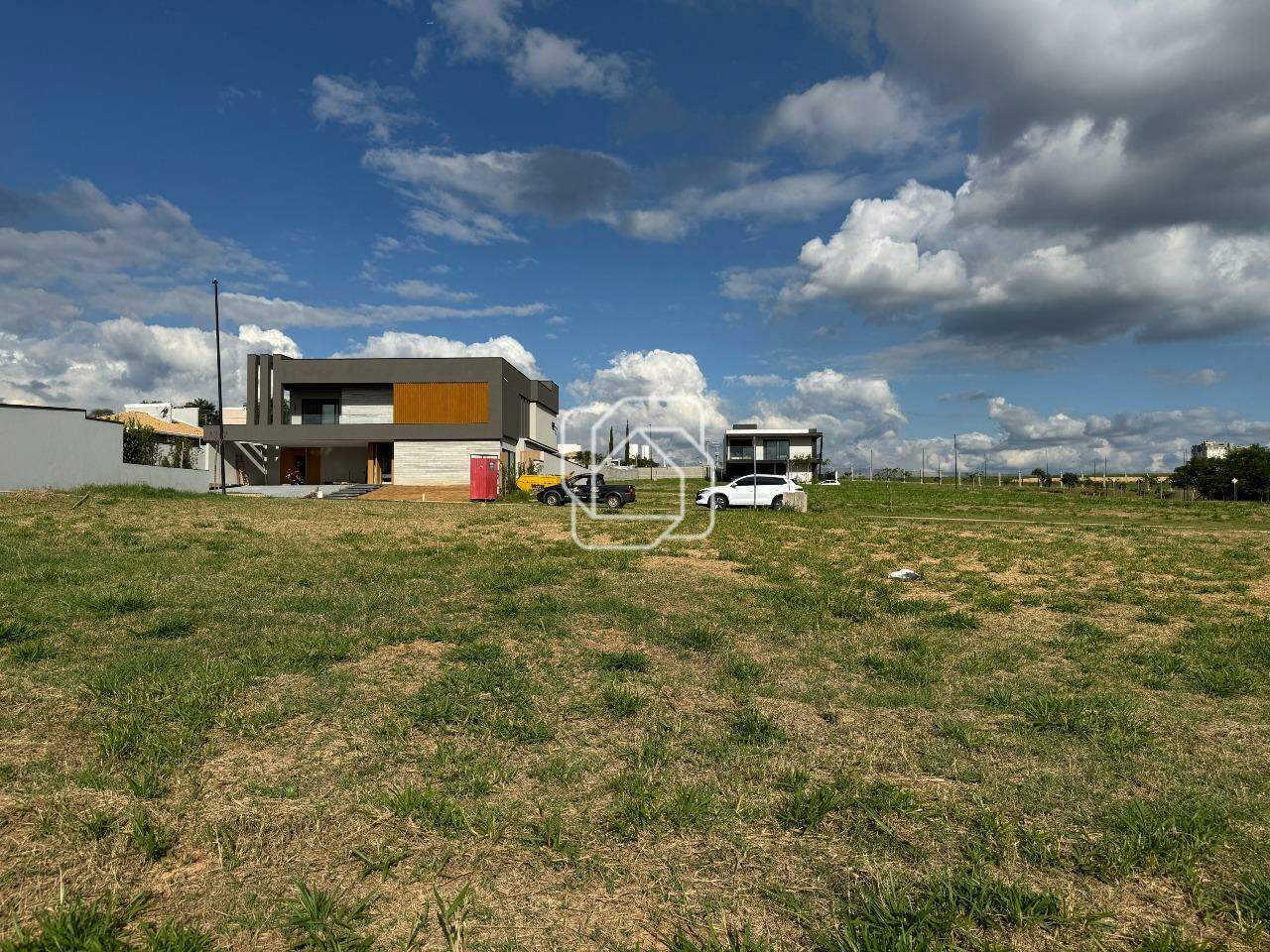 Terreno à venda em Indaiatuba - SP - Parque Villa dos Pinheiros: Visão geral do terreno
