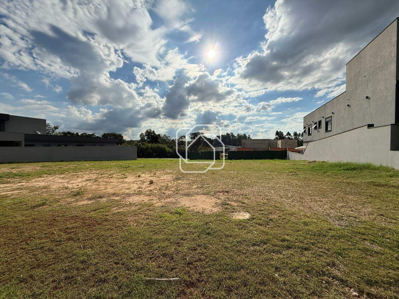 Terreno à venda em Indaiatuba - SP - Parque Villa dos Pinheiros: Visão geral do terreno