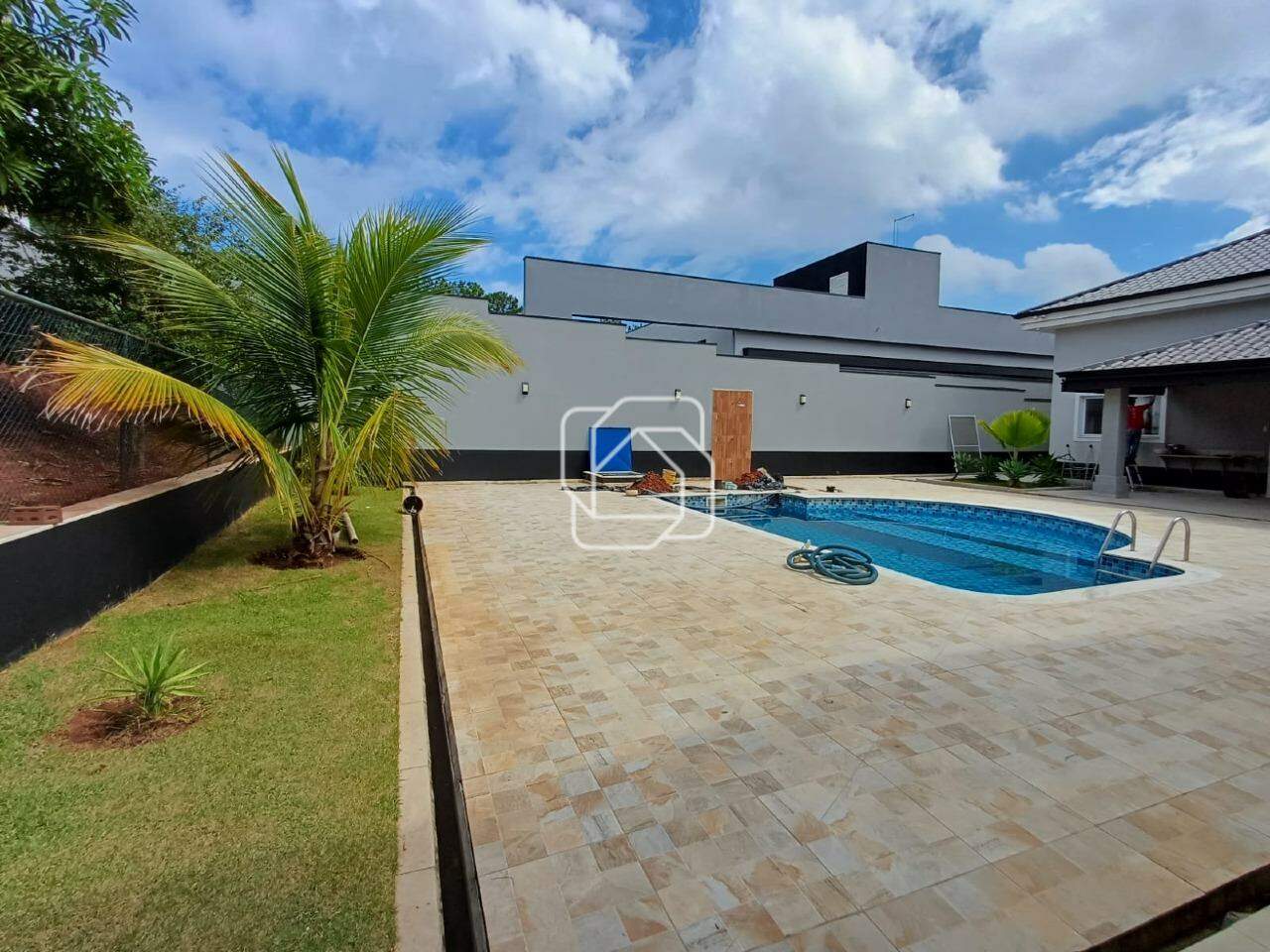 Casa de Condomínio para aluguel em Salto - SP - Condomínio Fazenda Palmeiras Imperiais: 