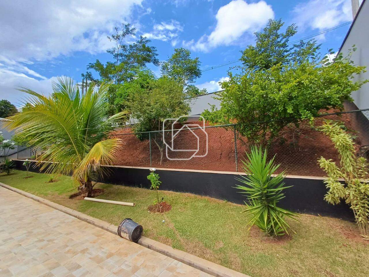 Casa de Condomínio para aluguel em Salto - SP - Condomínio Fazenda Palmeiras Imperiais: 