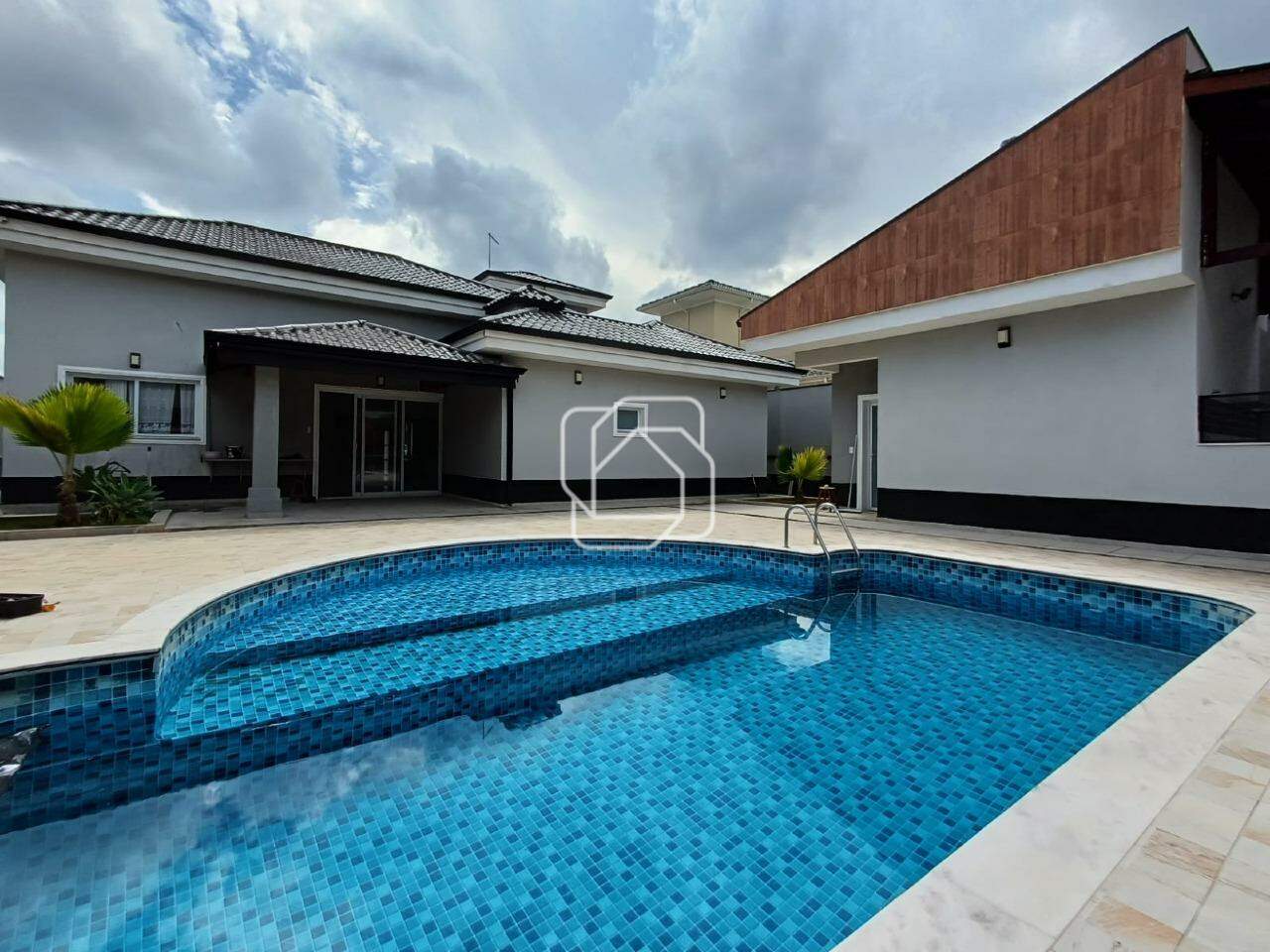 Casa de Condomínio para aluguel em Salto - SP - Condomínio Fazenda Palmeiras Imperiais: 