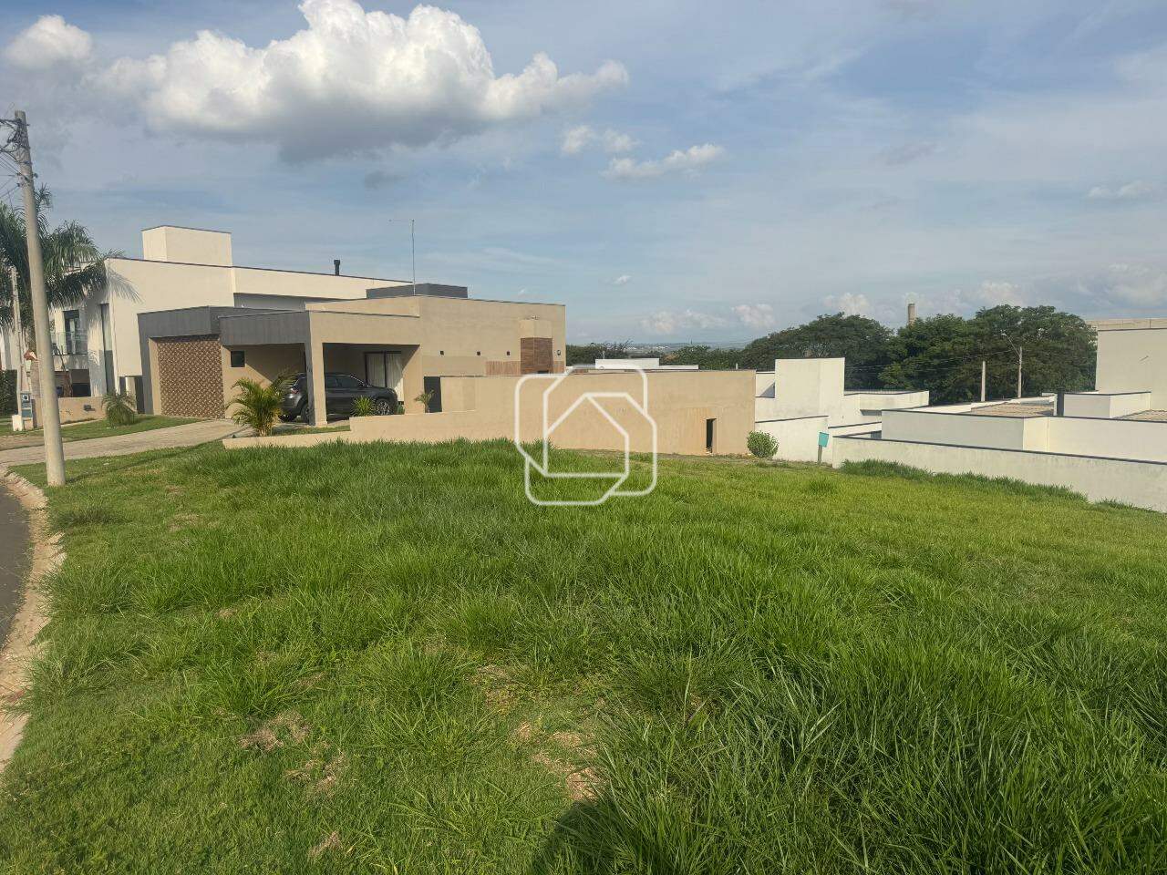 Terreno à venda em Salto - SP - Residencial Lagos D’Icaraí: 