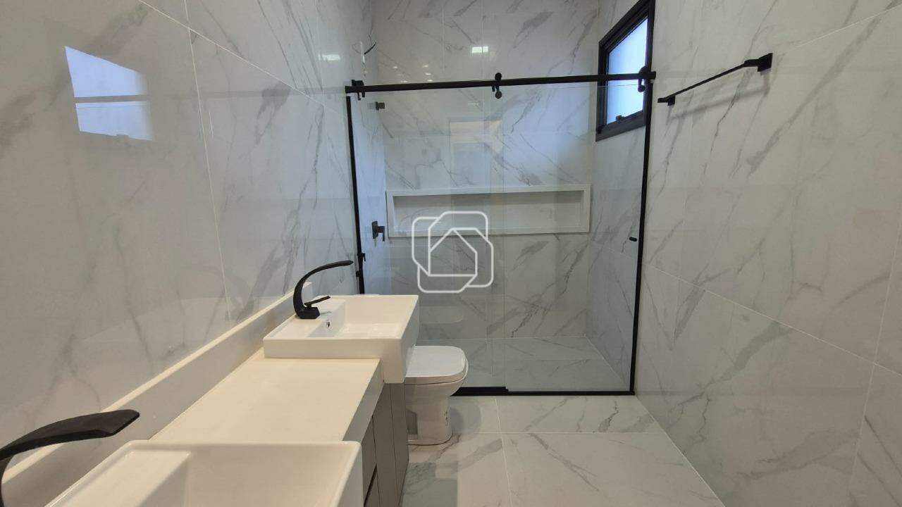Casa de Condomínio à venda em Indaiatuba - SP - Jardim Laguna: Banheiro