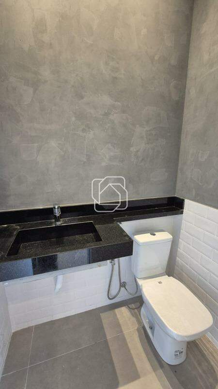 Casa de Condomínio à venda em Indaiatuba - SP - Jardim Laguna: Banheiro