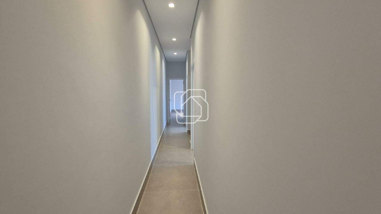 Casa de Condomínio à venda em Indaiatuba - SP - Jardim Laguna: Corredor
