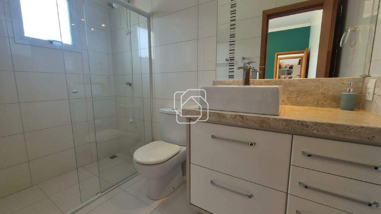 Casa de Condomínio à venda em Indaiatuba - SP - Residencial Beira da Mata: Banheiro
