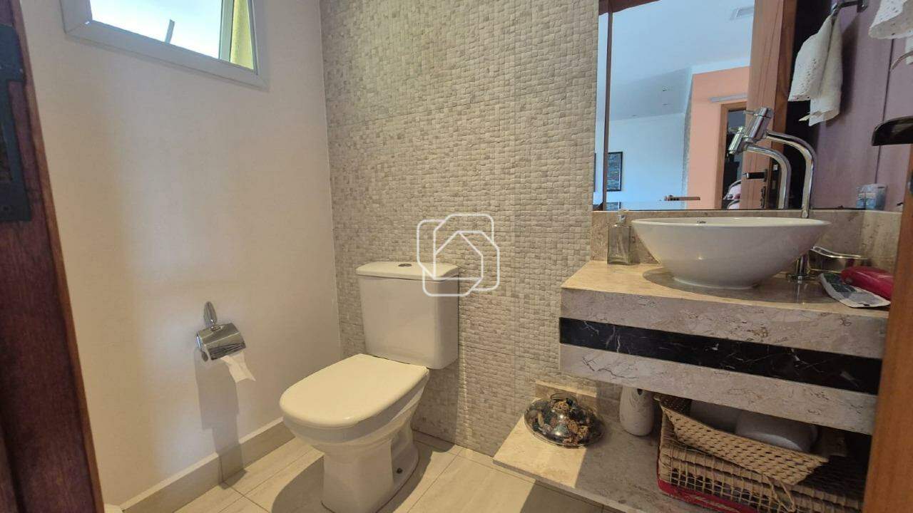 Casa de Condomínio à venda em Indaiatuba - SP - Residencial Beira da Mata: Lavabo