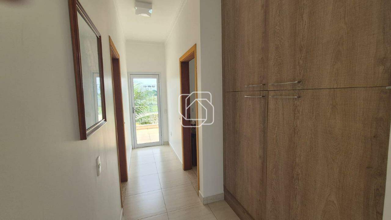 Casa de Condomínio à venda em Indaiatuba - SP - Residencial Beira da Mata: Corredor