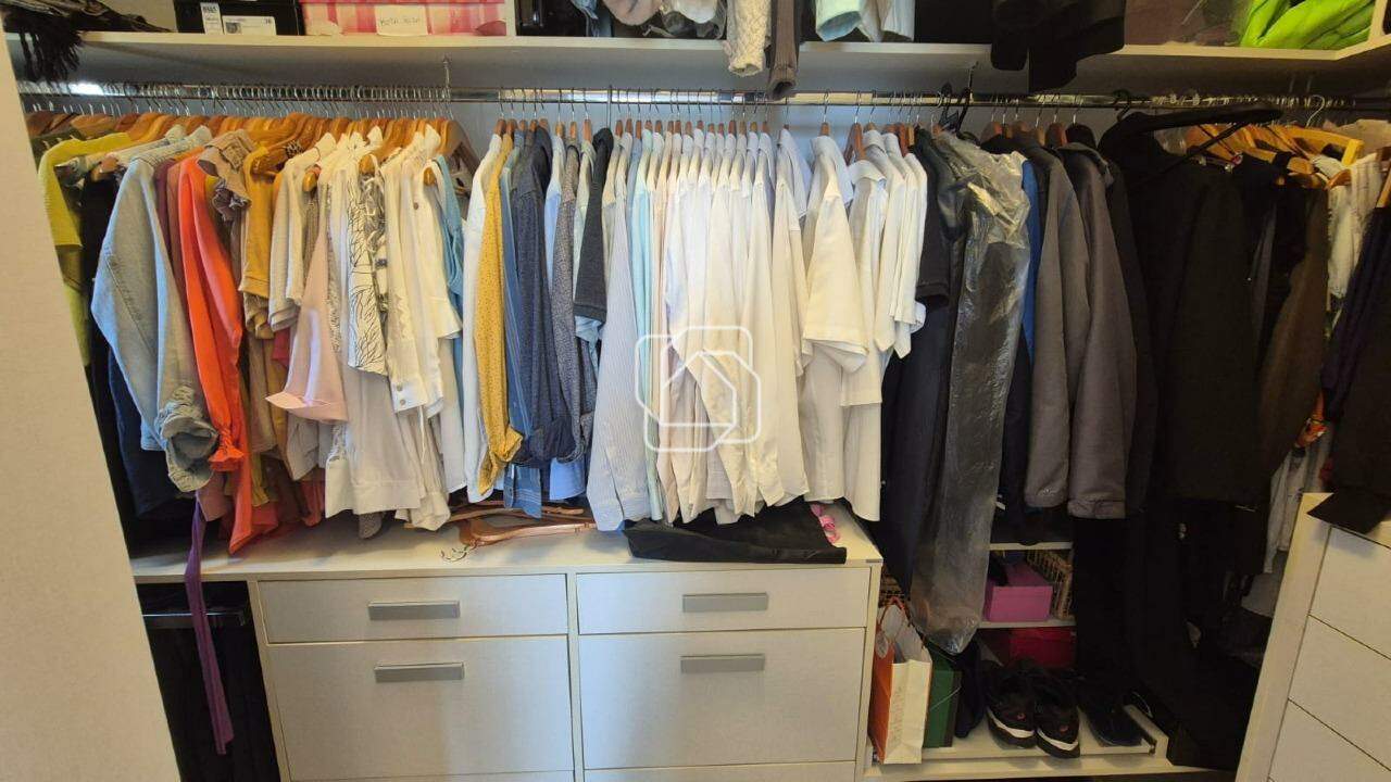 Casa de Condomínio à venda em Indaiatuba - SP - Residencial Beira da Mata: Closet