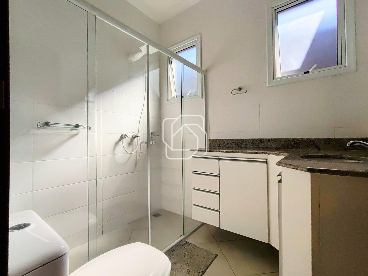 Casa de Condomínio à venda em Itu - SP - Aldeia de Espanha: Banheiro da suíte