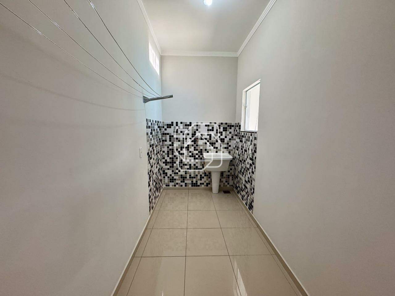 Casa de Condomínio à venda em Salto - SP - Mirante dos Ypês: Lavanderia