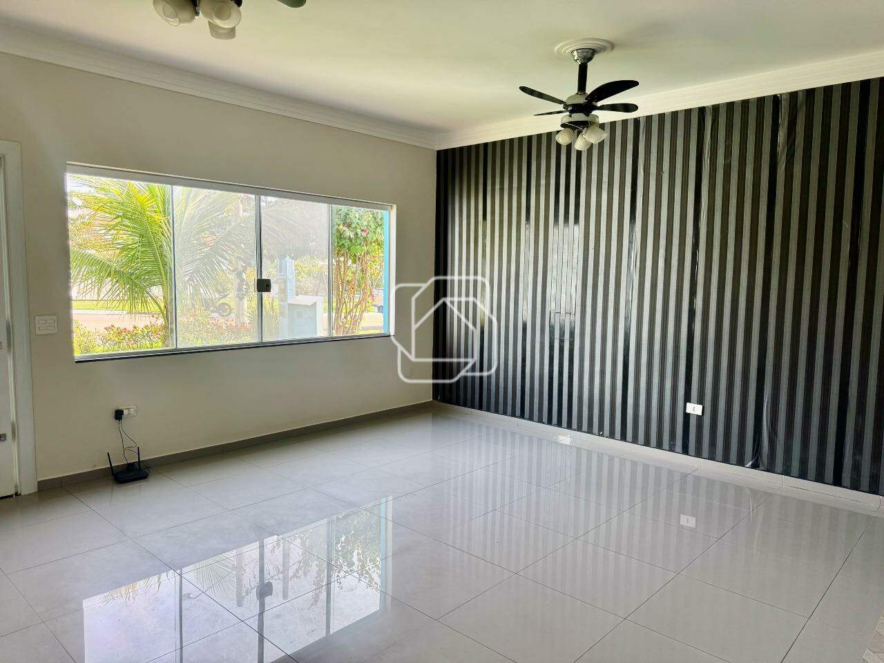 Casa de Condomínio à venda em Salto - SP - Mirante dos Ypês: Sala