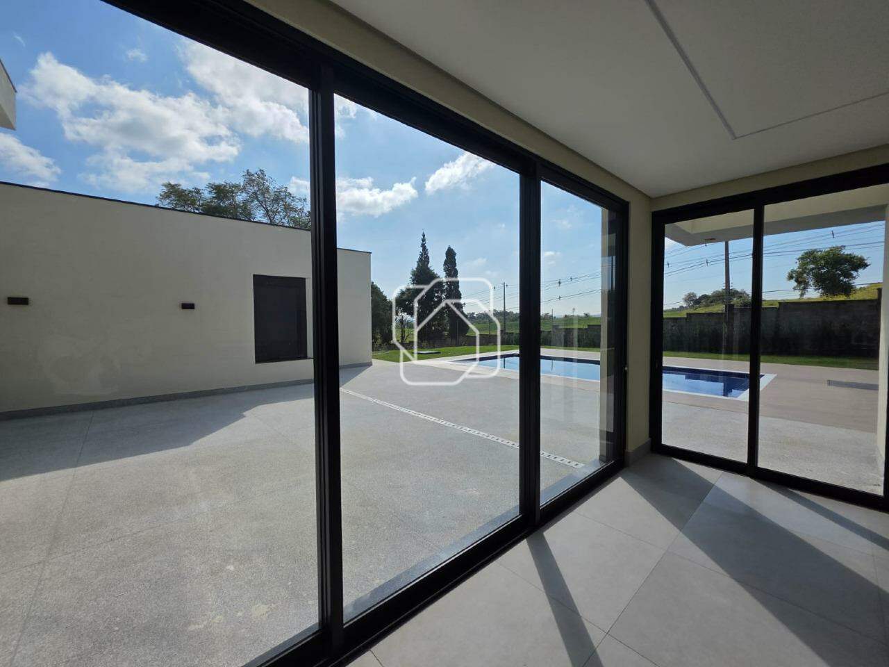 Casa à venda em Itu - SP - Condomínio Fazenda Kurumin: 