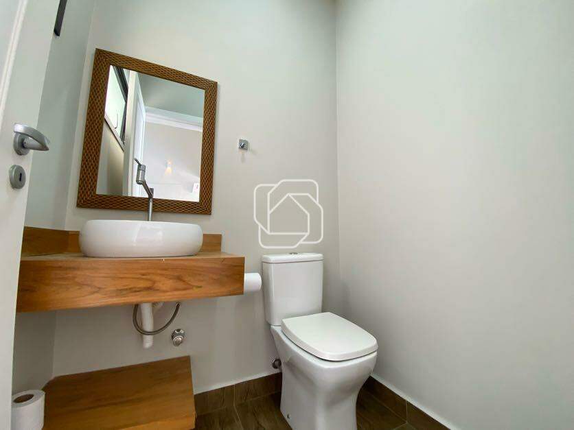 Casa de Condomínio para aluguel em Indaiatuba - SP - Jardins Di Roma: Lavabo