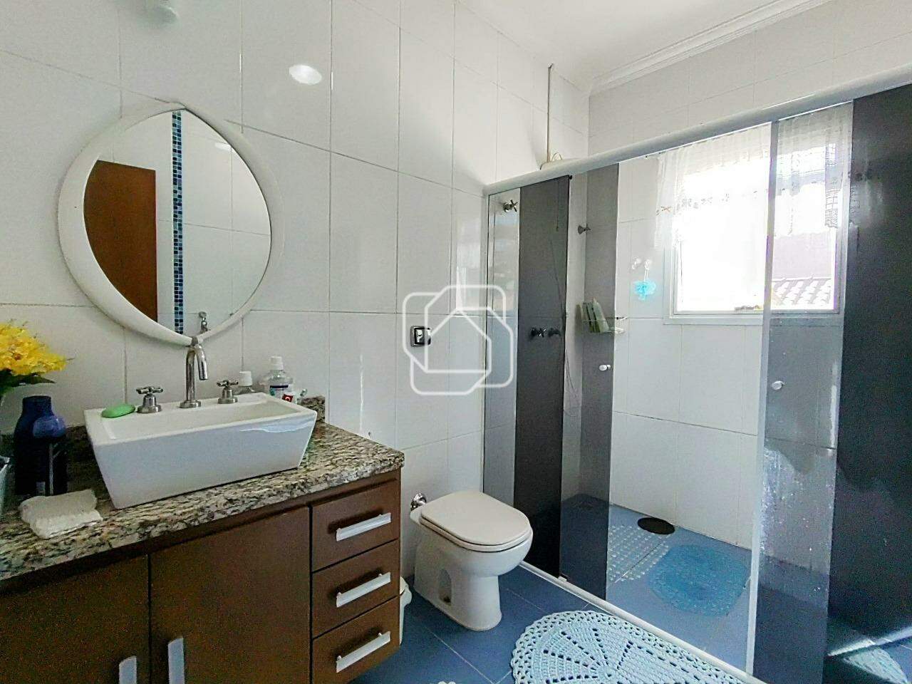 Casa de Condomínio à venda em Itu - SP - Portal da Vila Rica : Banheiro social
