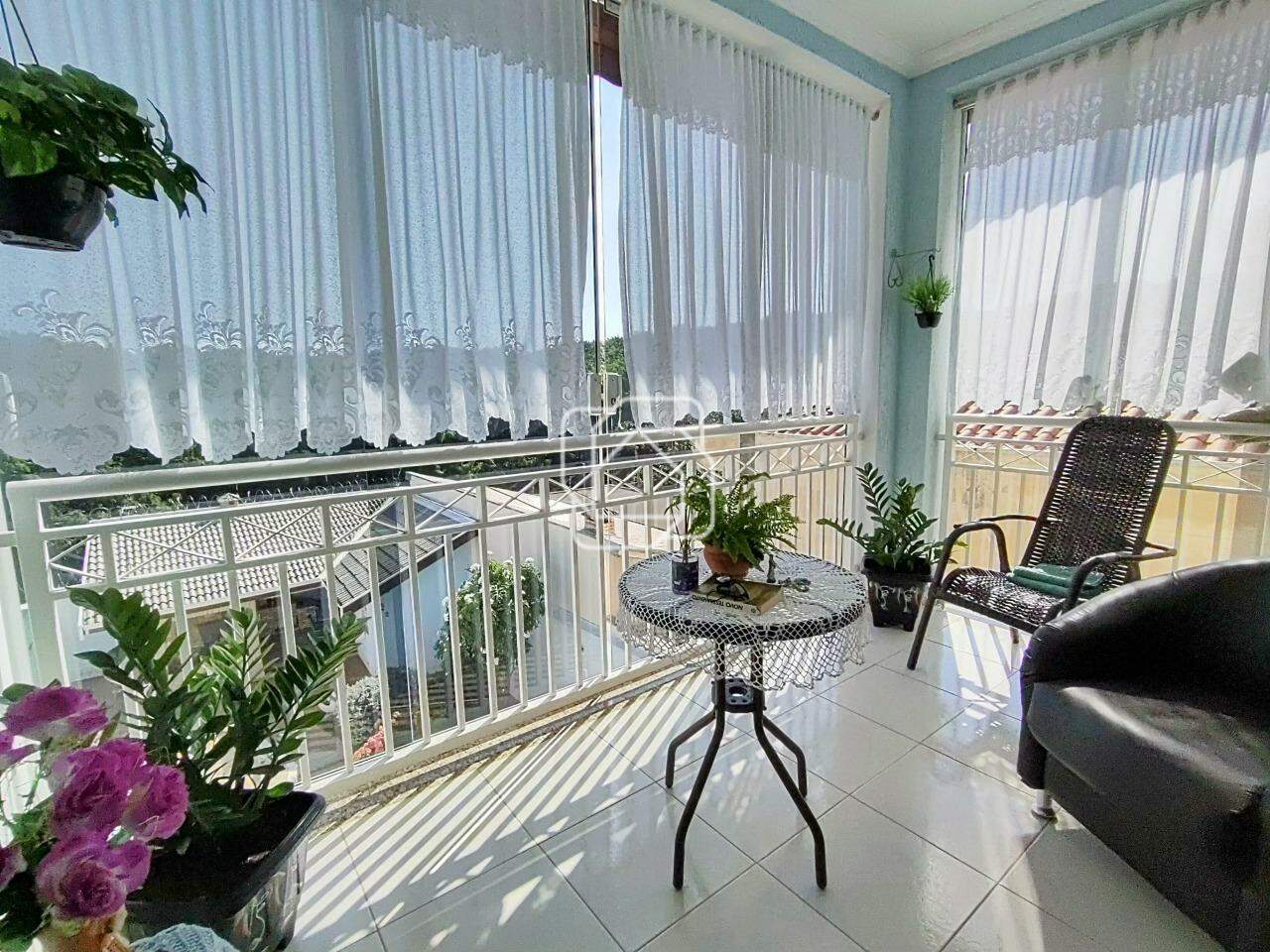 Casa de Condomínio à venda em Itu - SP - Portal da Vila Rica : Varanda da suíte