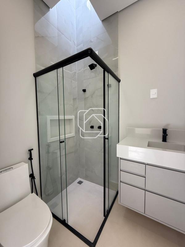 Casa de Condomínio à venda em Indaiatuba - SP - Residencial London Park: Banheiro