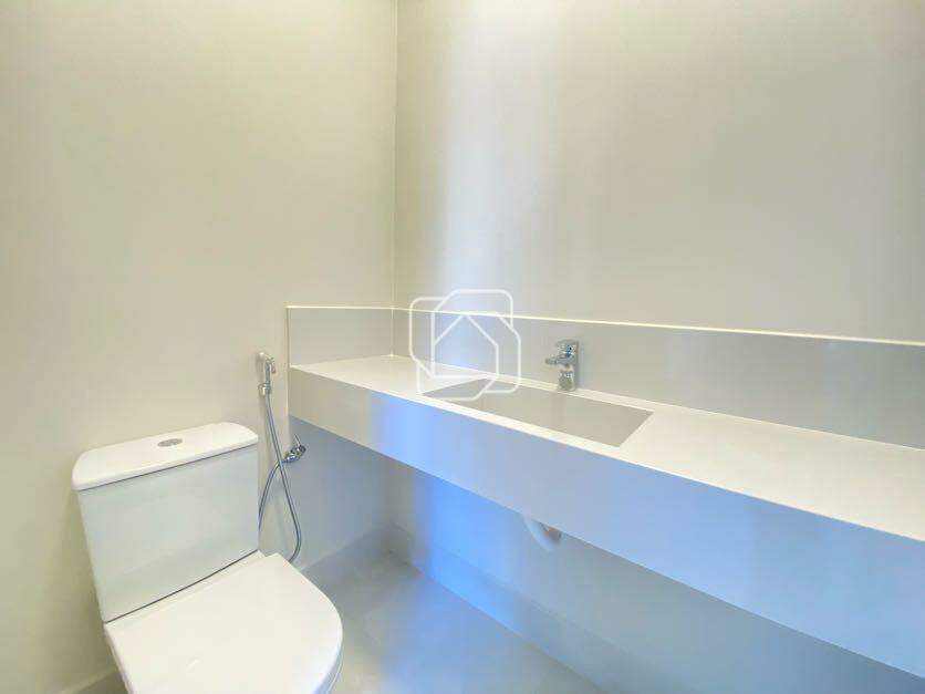Casa de Condomínio para aluguel em Indaiatuba - SP - Jardins Di Roma: Lavabo