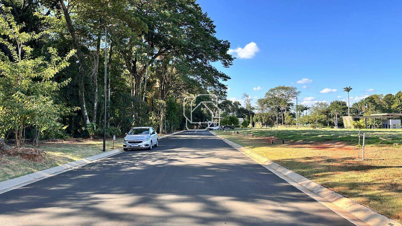 Terreno à venda em Indaiatuba - SP - Jardim Villa Sapezal: Rua do terreno