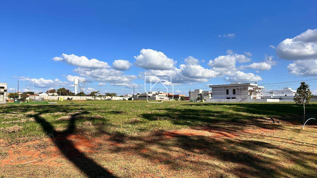 Terreno à venda em Indaiatuba - SP - Jardim Villa Sapezal: Visão geral do terreno