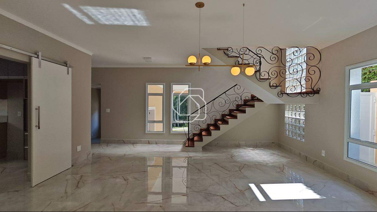 Casa de Condomínio à venda em Indaiatuba - SP - Jardim Vila Paradiso: Sala de estar