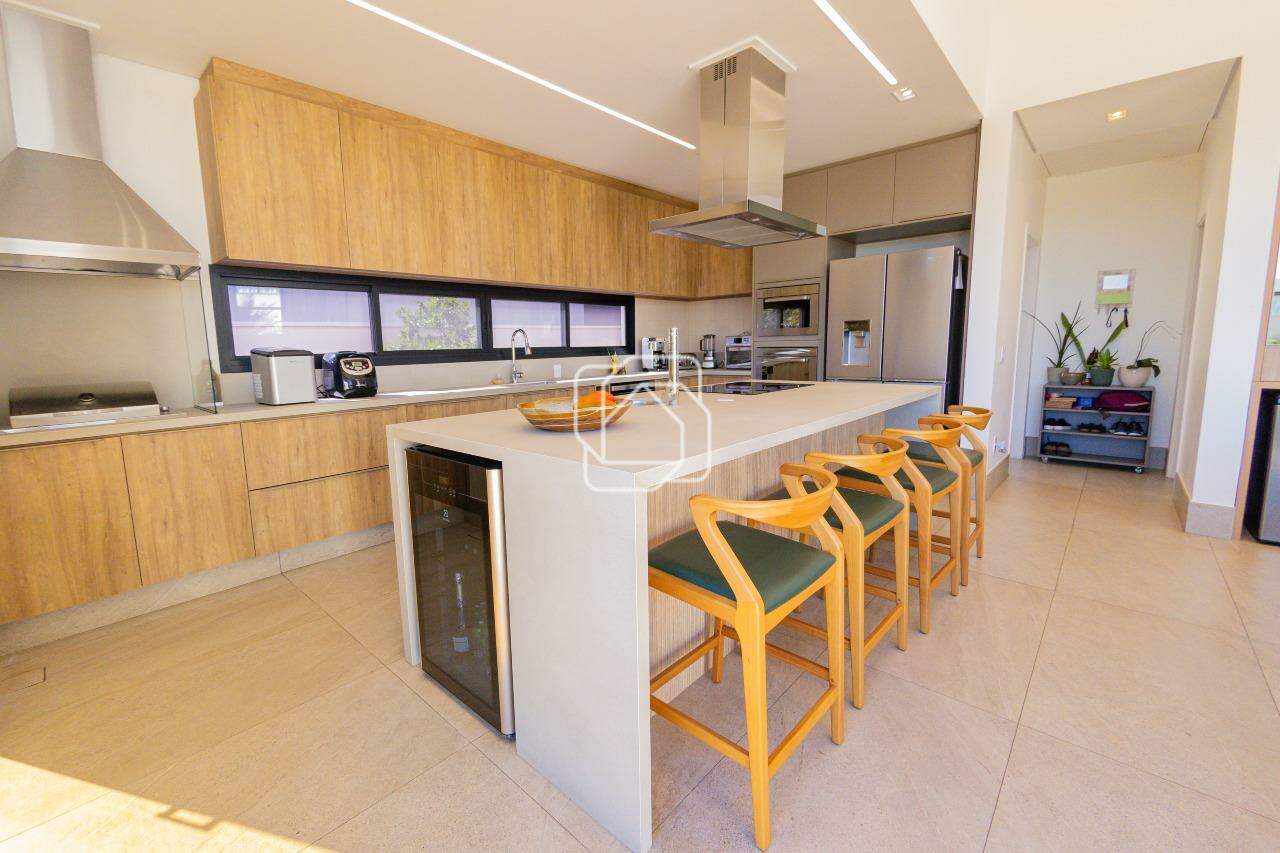 Casa de Condomínio à venda em Indaiatuba - SP - Parque Villa dos Pinheiros: Cozinha integrada