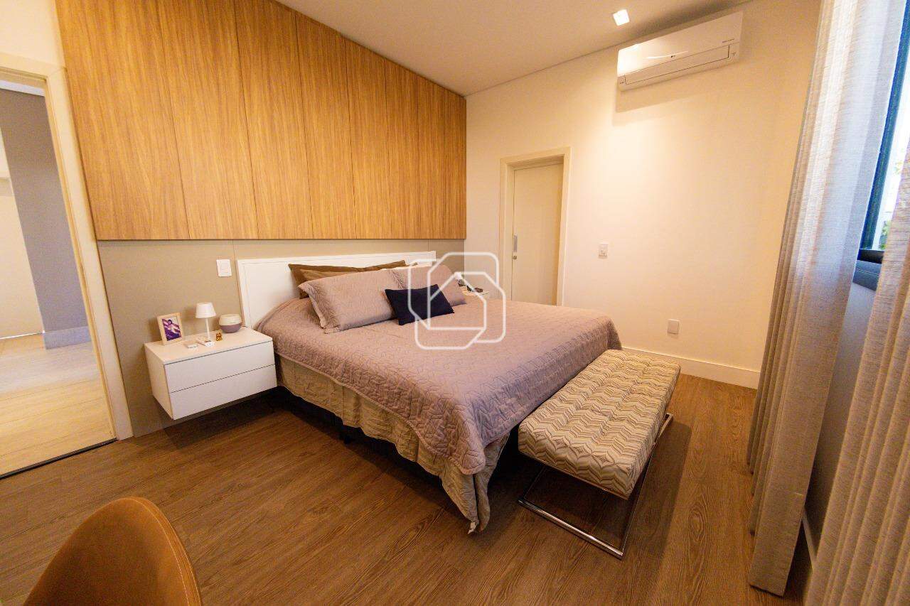 Casa de Condomínio à venda em Indaiatuba - SP - Parque Villa dos Pinheiros: Dormitório