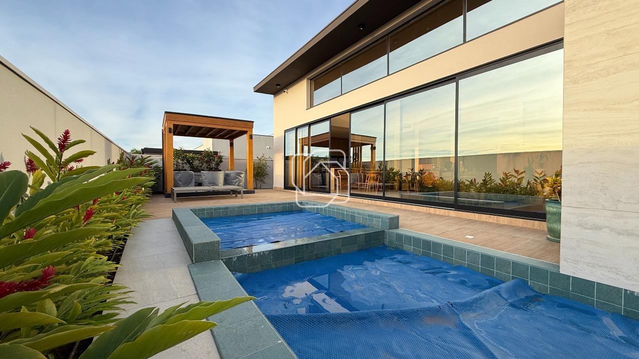 Casa de Condomínio à venda em Indaiatuba - SP - Parque Villa dos Pinheiros: Área da piscina