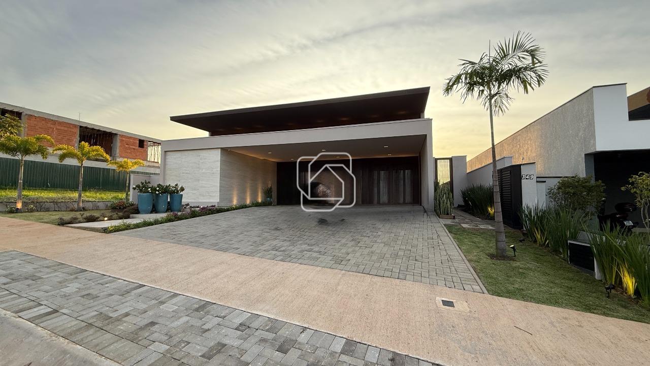 Casa de Condomínio à venda em Indaiatuba - SP - Parque Villa dos Pinheiros: Fachada