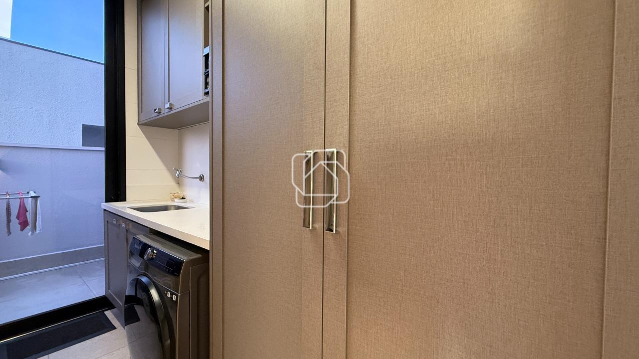 Casa de Condomínio à venda em Indaiatuba - SP - Parque Villa dos Pinheiros: Lavanderia