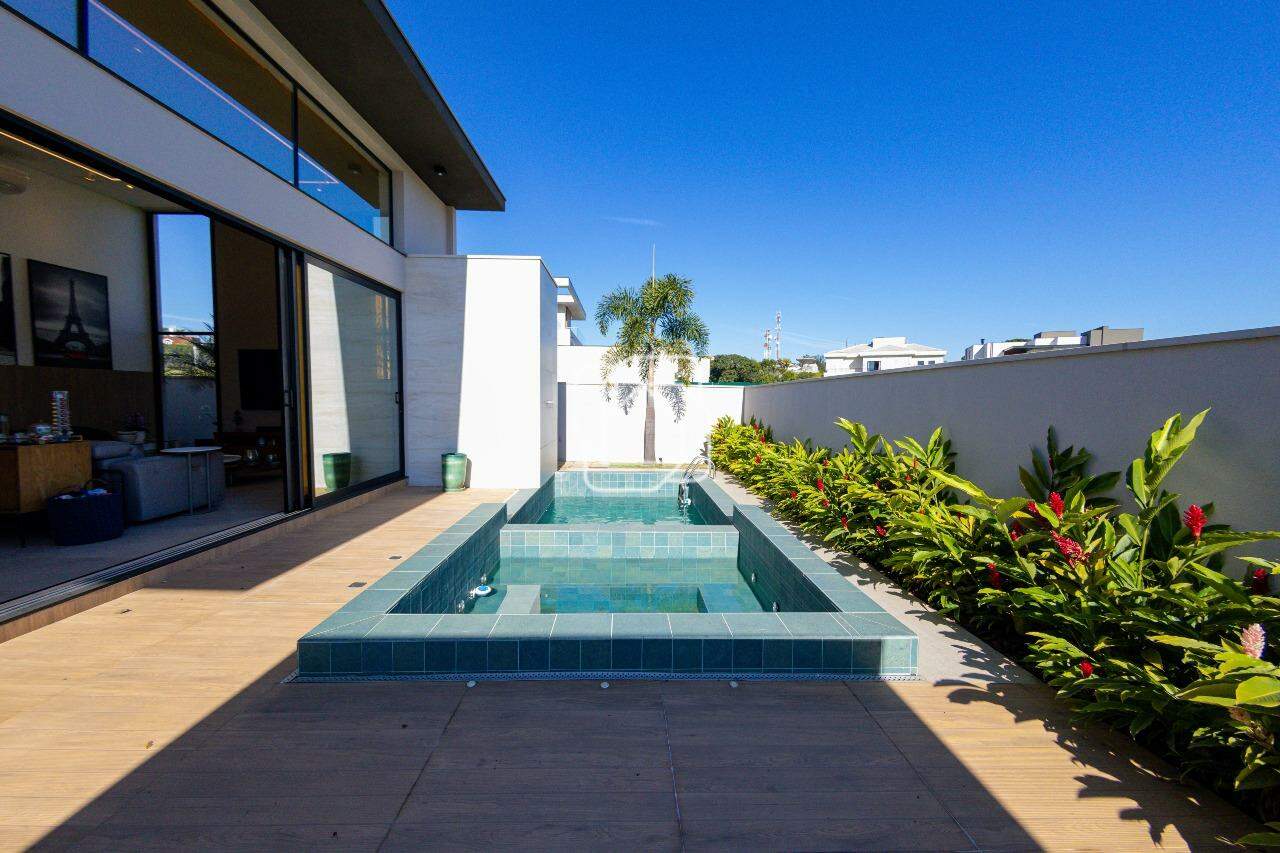 Casa de Condomínio à venda em Indaiatuba - SP - Parque Villa dos Pinheiros: Área da piscina