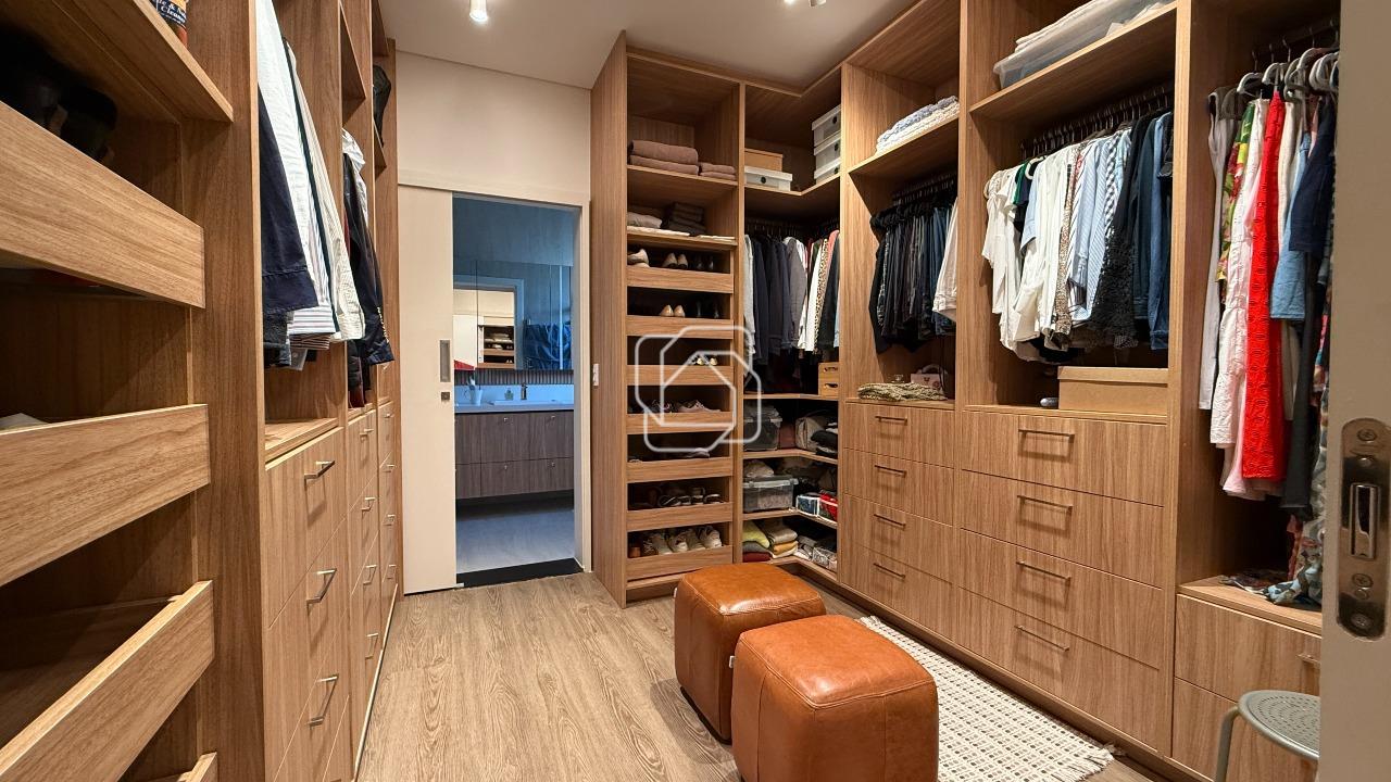Casa de Condomínio à venda em Indaiatuba - SP - Parque Villa dos Pinheiros: Closet