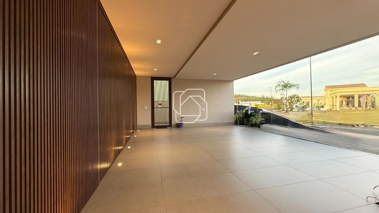 Casa de Condomínio à venda em Indaiatuba - SP - Parque Villa dos Pinheiros: Garagem