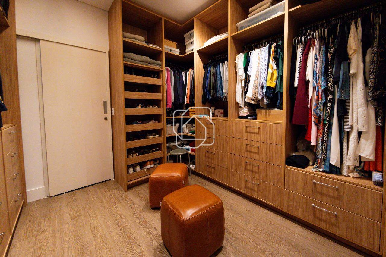 Casa de Condomínio à venda em Indaiatuba - SP - Parque Villa dos Pinheiros: Closet