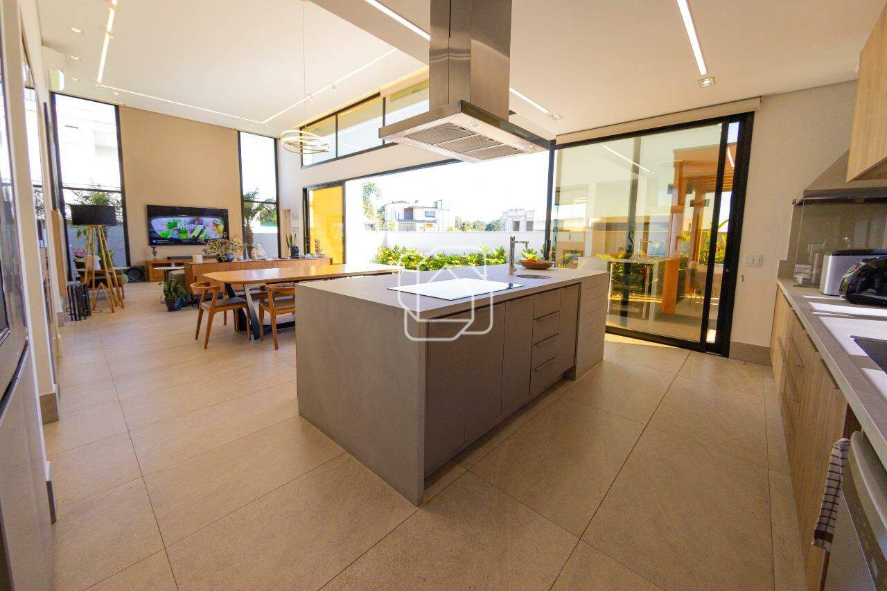 Casa de Condomínio à venda em Indaiatuba - SP - Parque Villa dos Pinheiros: Cozinha integrada