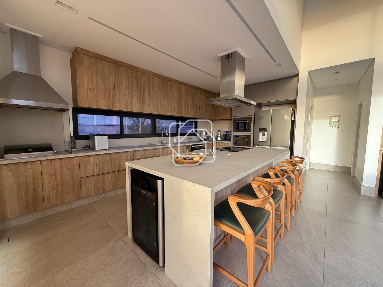 Casa de Condomínio à venda em Indaiatuba - SP - Parque Villa dos Pinheiros: Cozinha integrada